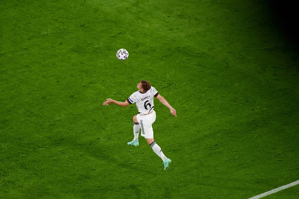 VAR nâng cấp tại World Cup 2026: Cải tiến hay gây tranh cãi?